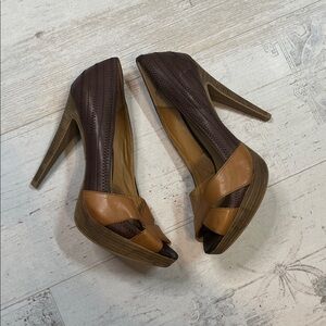 Levity Brown Peep-Toe Platform Heels Size 7.5